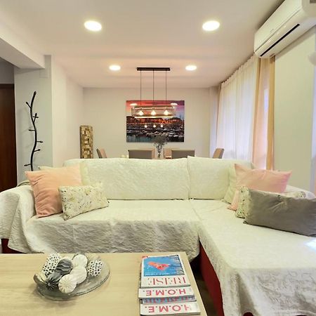 Luxury New Apartment City Centre & Beach, Alicante Buitenkant foto