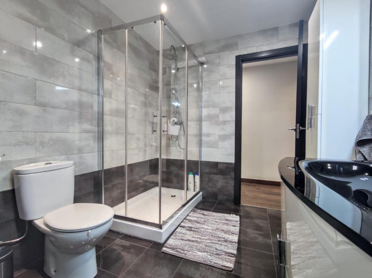Luxury New Apartment City Centre & Beach, Alicante Buitenkant foto
