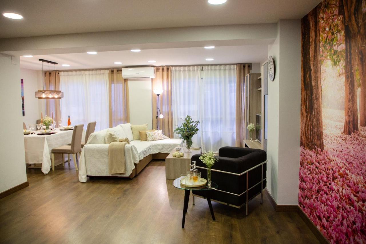 Luxury New Apartment City Centre & Beach, Alicante Buitenkant foto