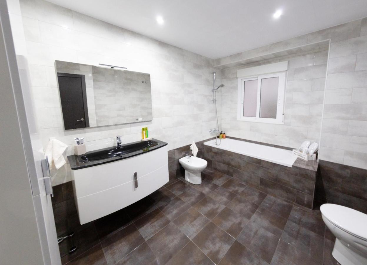 Luxury New Apartment City Centre & Beach, Alicante Buitenkant foto