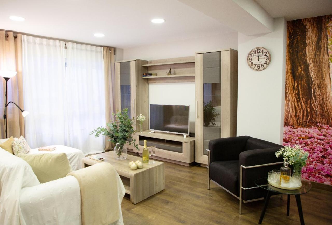 Luxury New Apartment City Centre & Beach, Alicante Buitenkant foto