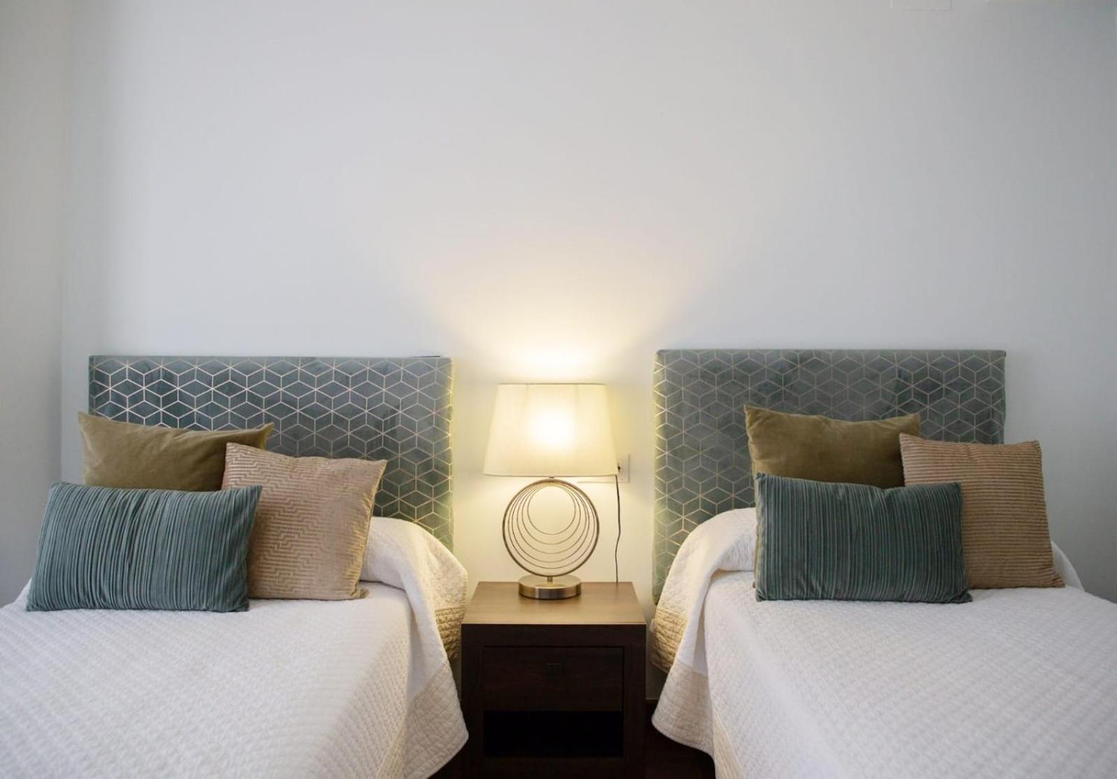 Luxury New Apartment City Centre & Beach, Alicante Buitenkant foto